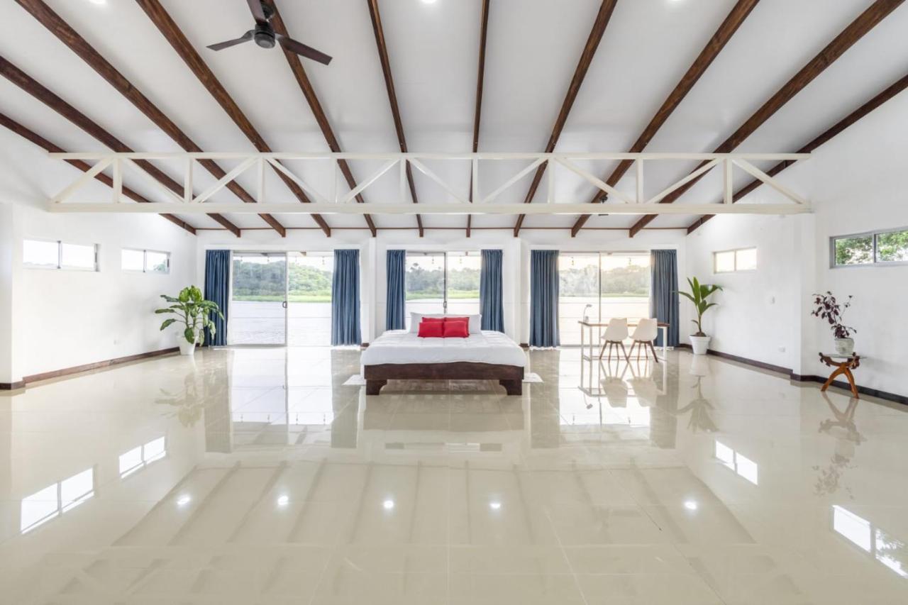 The Babylon Suite Тортугеро Екстериор снимка